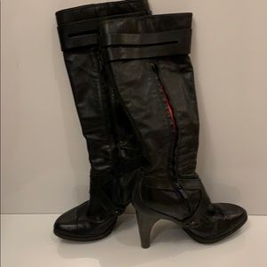Tsubo knee high boots, style 8166-bf. Size 9. Used